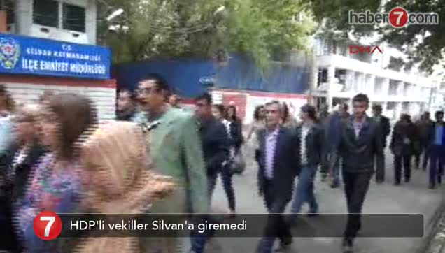 HDP'li vekiller Silvan'a giremedi-1