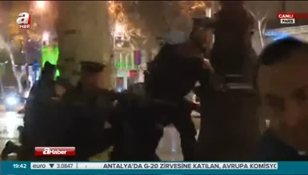 Paris Cumhuriyet Meydanı'nda çatışma!-1