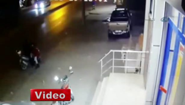 PKK militanları halkın üstüne bomba attı