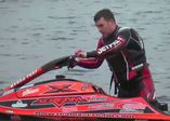 Jet skiye böyle binilir!
