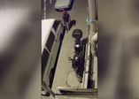 Motosikletten benzin çalan hırsız kamerada!