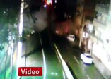 Polise bombalı saldırı kamerada