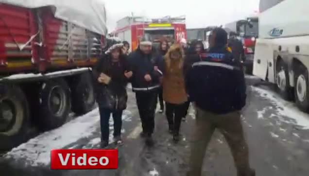 TEM'de zincirleme kaza-1