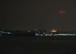 İstanbul'da şimşekler geceyi gündüze çevirdi