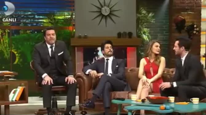 PKK'lılar Beyaz Show'u bastı program yarıda kaldı