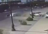 Çocuk araçtan böyle fırladı