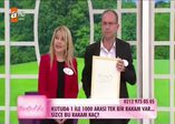 Esra Erol otomobili Mehmetçik Vakfı'na bağışladı