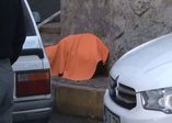 Beyoğlu'nda kaldırımda erkek cesedi buludu