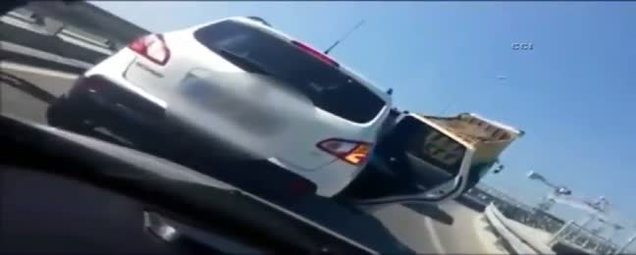 Tartıştığı sürücüden kaçmak isterken yola hafriyat döktü!-1