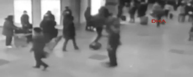 Brüksel'de 4 yerde patlama-1