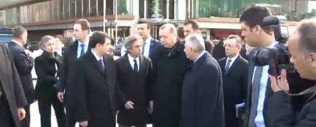 Cumhurbaşkanı Erdoğan Taksim'de-1