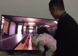 Kızın ilk Roller Coaster deneyimini yaşatan baba