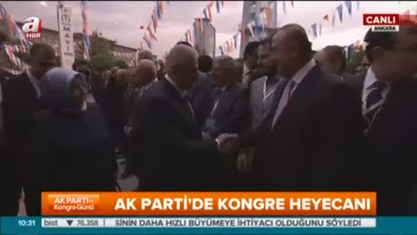 Yeni Başbakan'a coşkulu karşılama