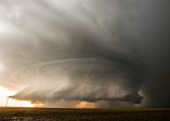 Kansas üzerindeki süper hücreli fırtına bulutu görüntülendi