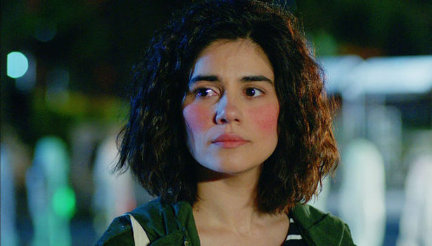 Seviyor Sevmiyor 1. Bölüm