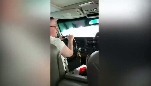 Aracı yıkanırken sunroofu açık unutan sürücü