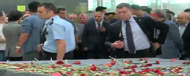 Cumhurbaşkanı Erdoğan Atatürk Havalimanı'nda-1