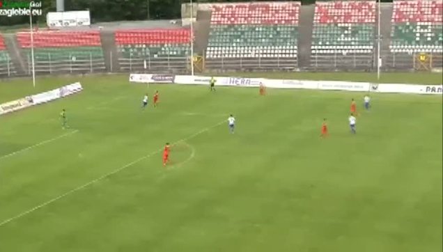 Kendi kalesine artistik gol attı