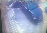İstanbul'da yolun çökme anı kamerada