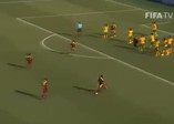 Kadın futbolcu santradan gol attı