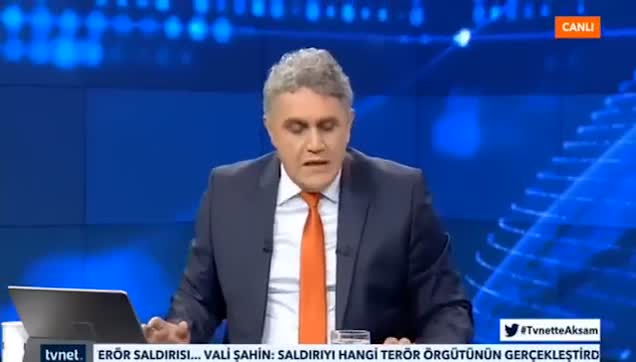 Darbe girişimi gecesi sela okuyan imama silah çektiler-1