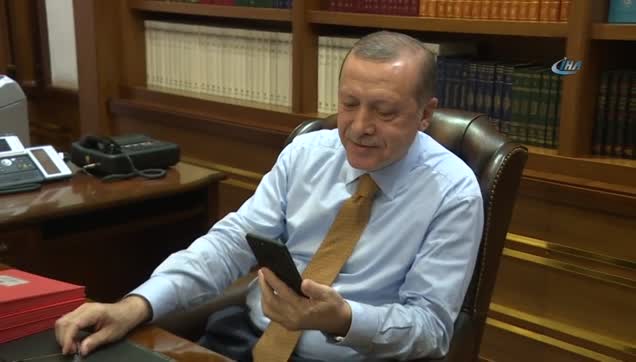 Cumhurbaşkanı Erdoğan, lösemi hastası çocuk ile görüştü-1