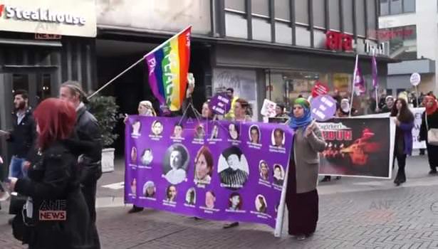 Almanya'da skandal görüntüler!