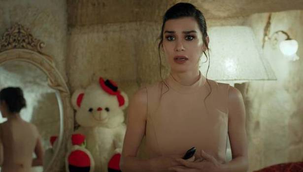 Aşk ve Mavi 26. bölüm fragmanı