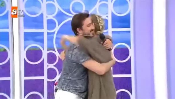 Cüneyt Diktaş Esra Erol’u gülmekten kırdı geçirdi