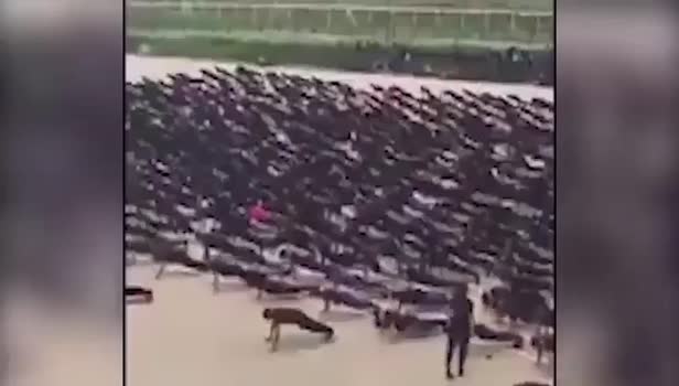 Özel Harekat 'Allah' diyerek şınav çekiyor