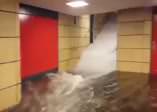 Berlin metrosu sular altında kaldı