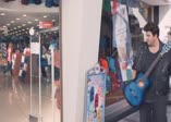 Türkiye'nin kitapçısı TveK'dan Şahan Gökbakar'lı reklam