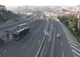 Yılın ilk gününde yollar boş kaldı