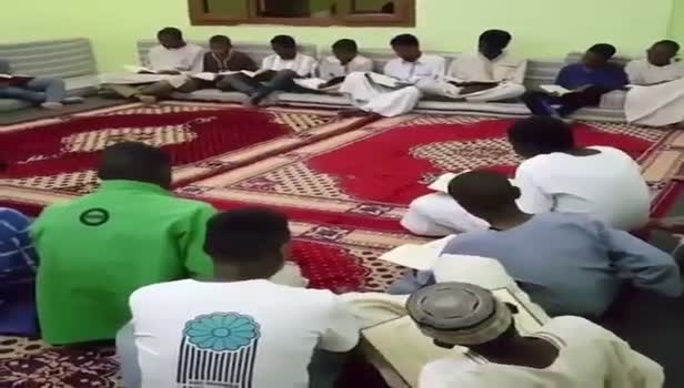 Sudanlı gençlerlerden kahraman askerlerimize dua!