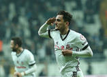 Gol attı, asker selamı verdi!