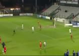 Rakip takım gole giderken birbirlerine girdiler