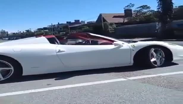 Mehmet Aydın ilk kez görüntülendi! Ferrarisiyle Uruguay caddelerinde...