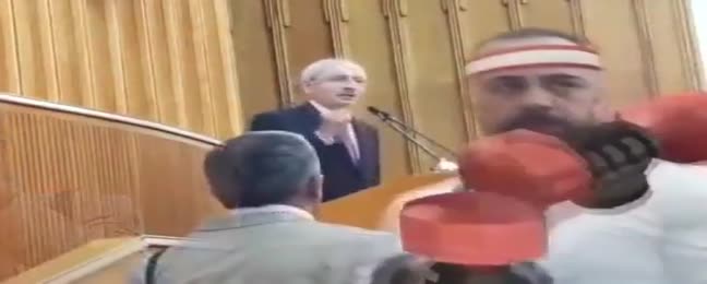 Kılıçdaroğlu'nu şekilden şekile sokan CHP'li vekil