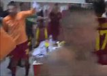 Roma soyunma odasında çılgın sevinç! Cengiz Ünder...